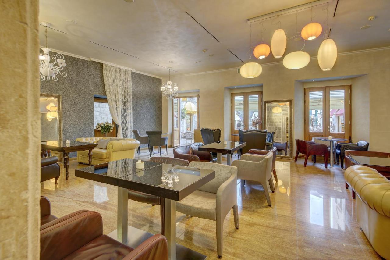 Hotel Vardar โกตอร์ ภายนอก รูปภาพ