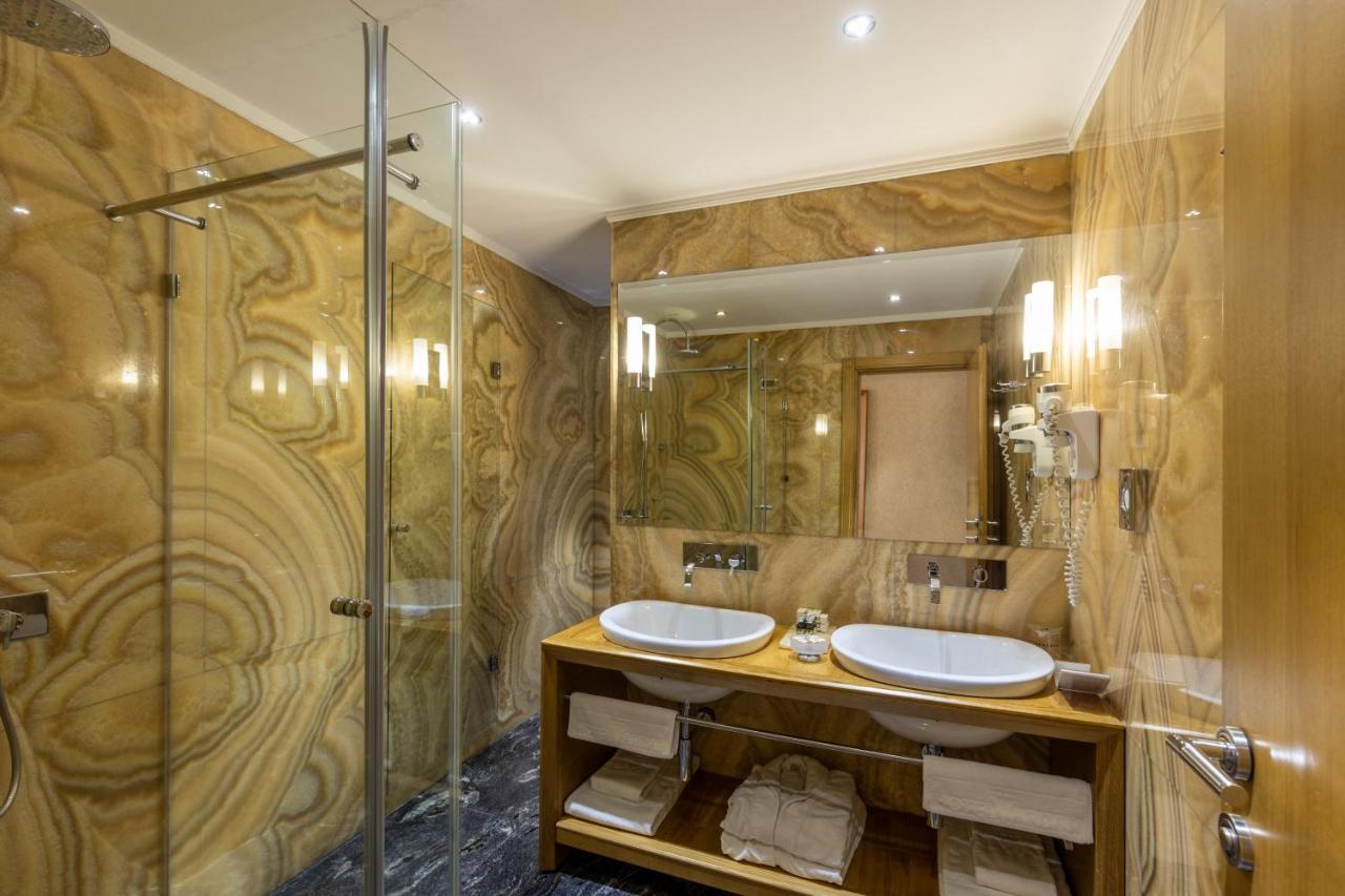 Hotel Vardar โกตอร์ ภายนอก รูปภาพ